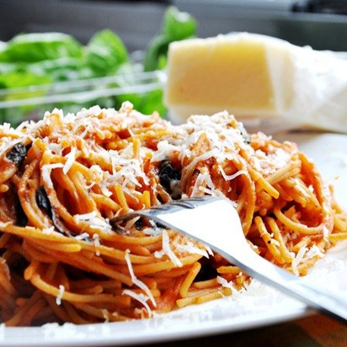 Spaghetti with RAO’s Homemade Tomato Basil Sauce