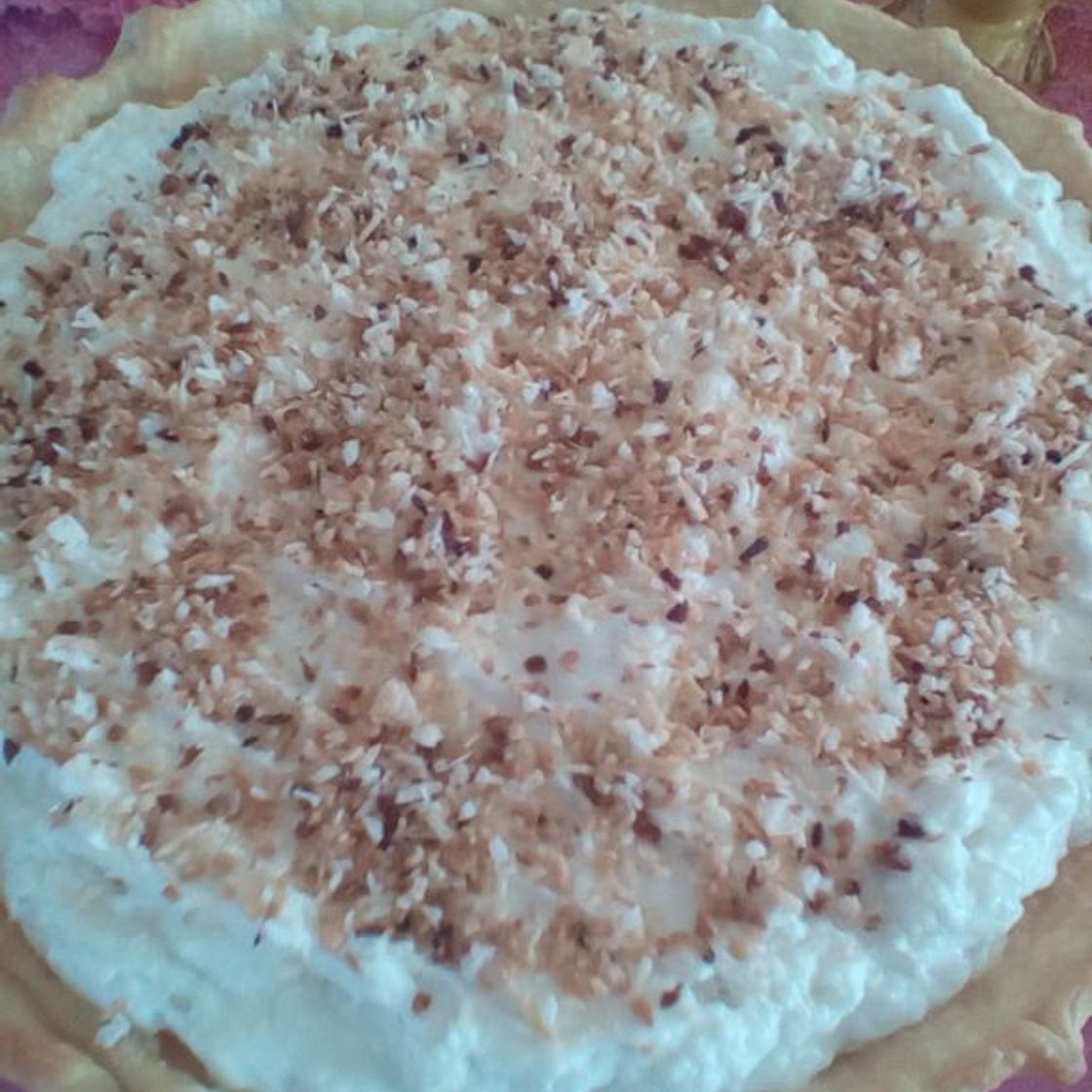 Amish White Christmas Pie - Amish 365