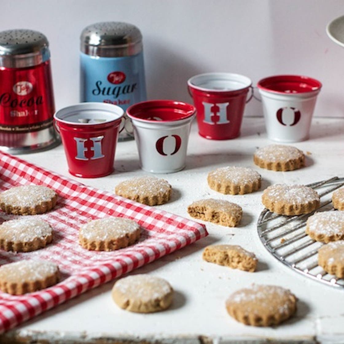 Vanilla shortcakes (Mantecados). Christmas is coming
