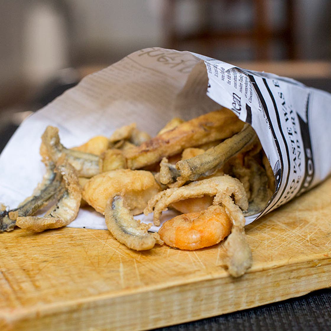 Andalusian deep-fried fish (Pescaíto frito)