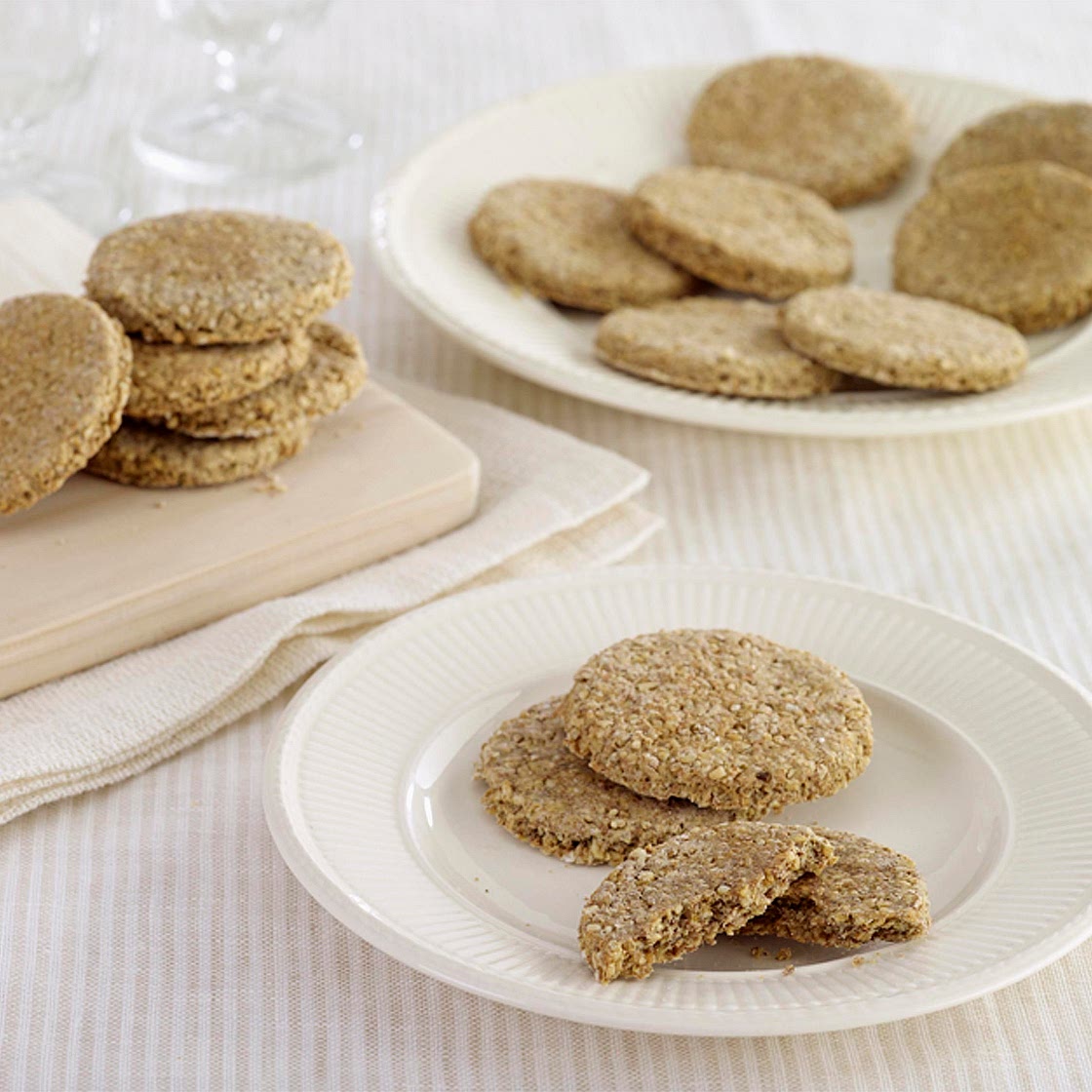 Make Your Own Scottish Oatcakes, a Traditional Scottish Staple