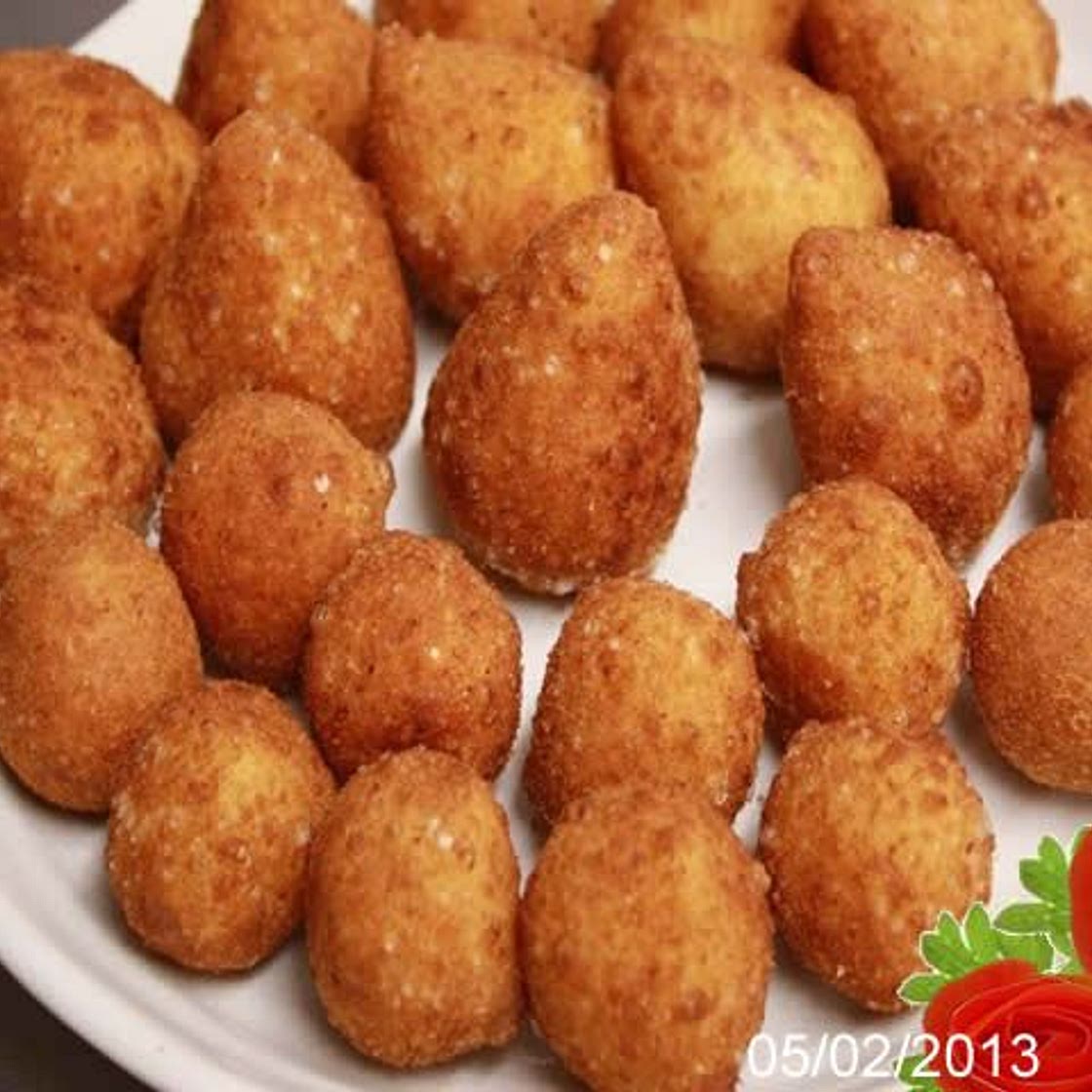 Bolinha de queijo para aperitivos