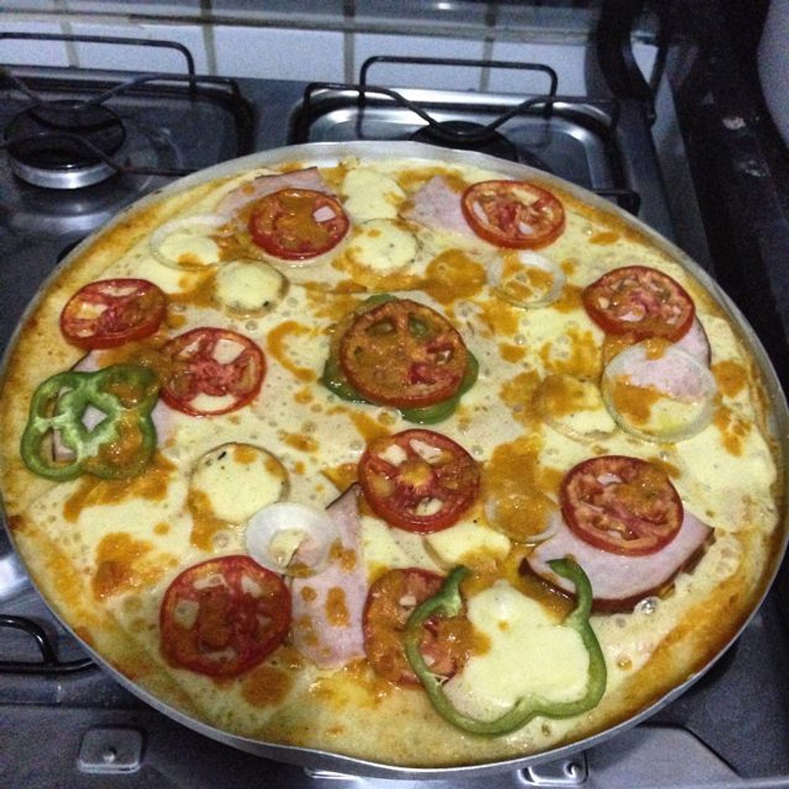 Massa de pizza Italiana (feita no liquidificador)