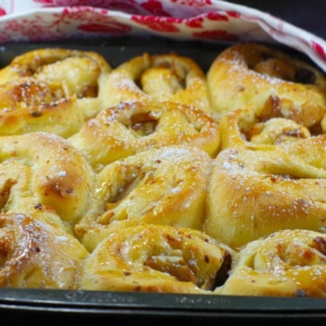 Bread Machine Gruyère Apple Pie Cinnamon Buns with Vanilla Mocha Glaze:
