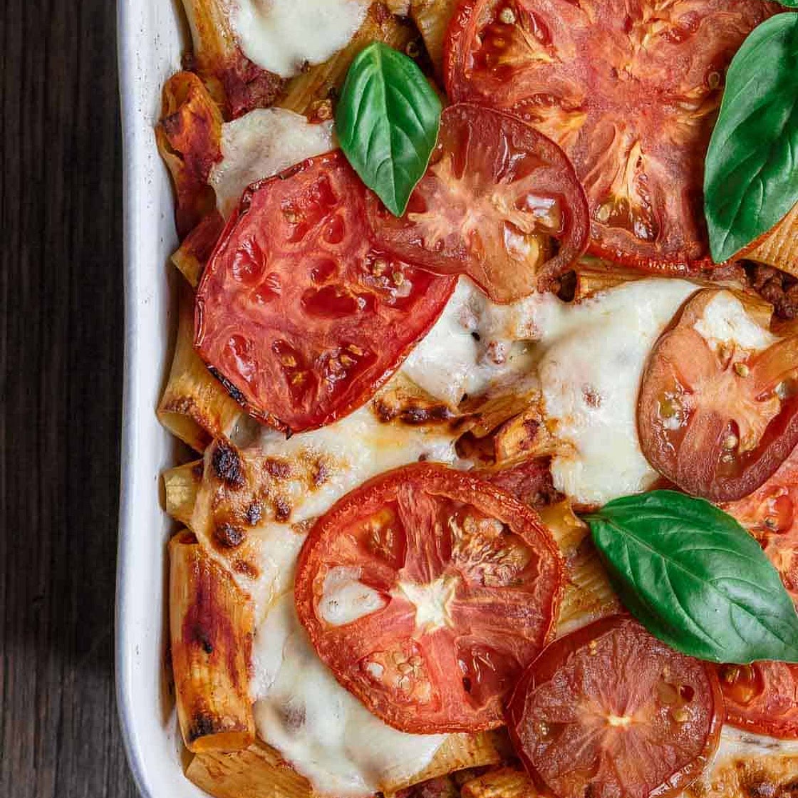 Baked Rigatoni with Meat Sauce and Vegetable
