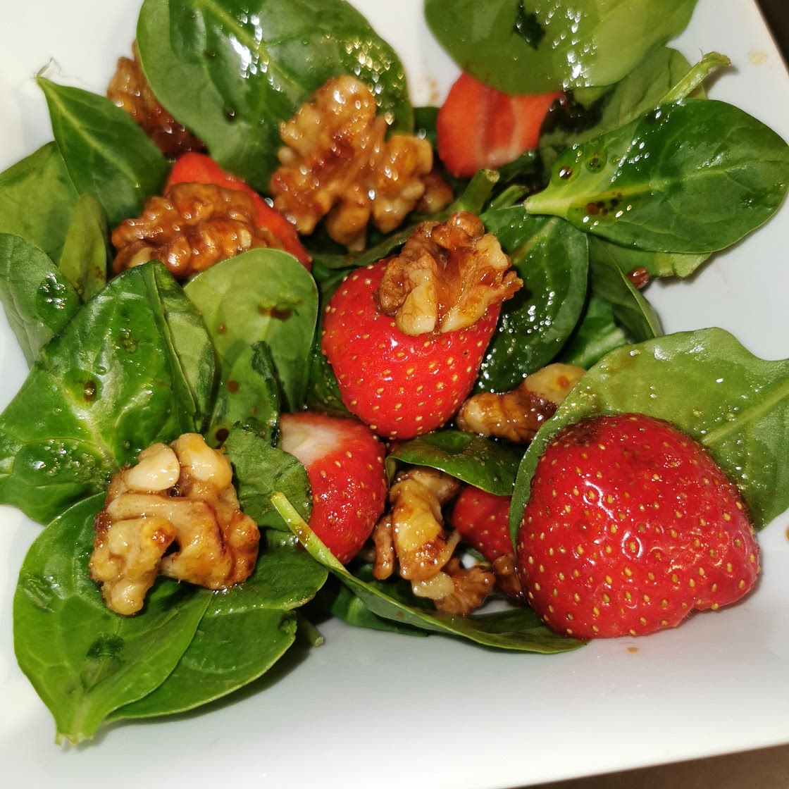 Candied Walnuts Strawberry Spinach Salad