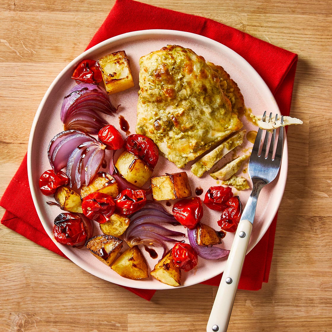 Cheesy Chicken & Pesto Caprese Bake