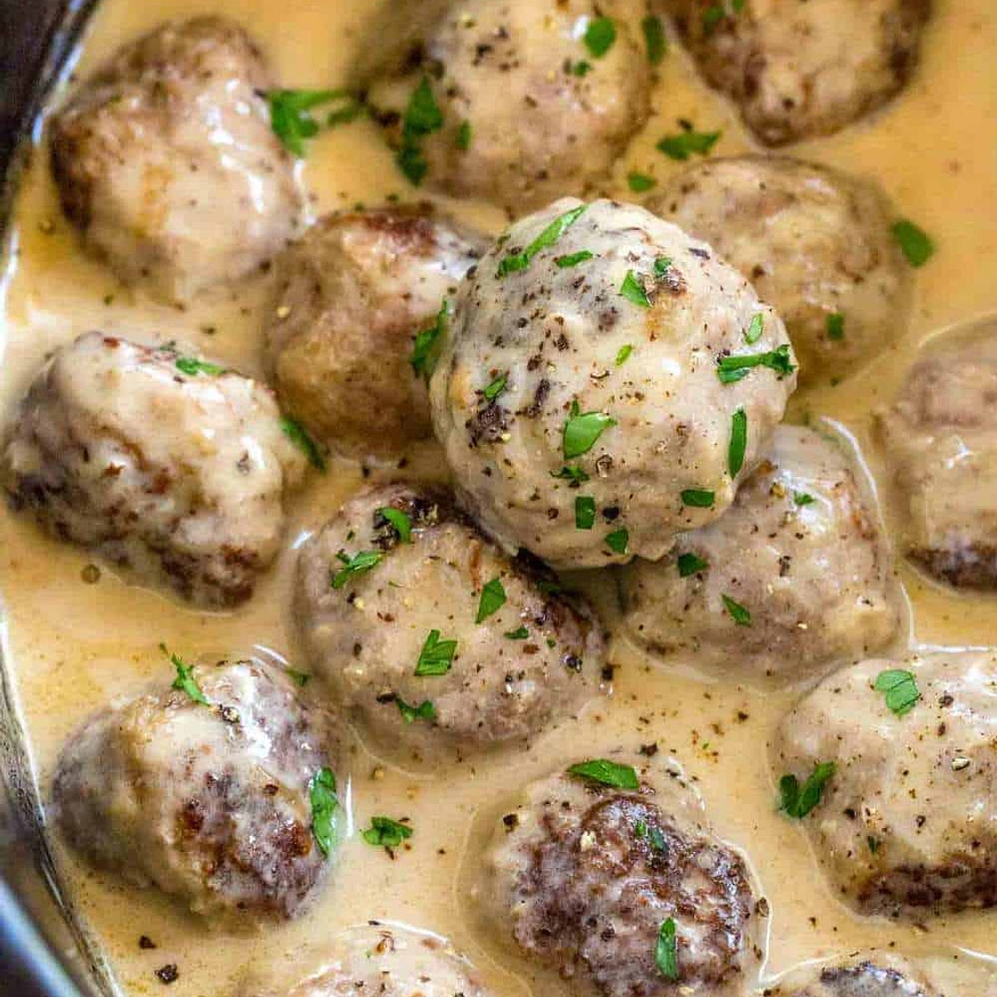 Slow Cooker Swedish Meatballs