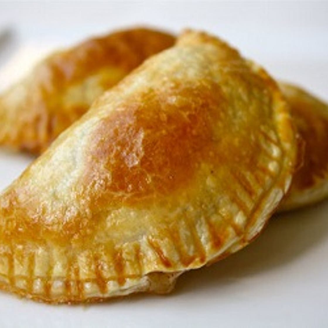 Chef´s Choice – Cypriot Recipes – Hellim/Halloumi Cheese Turnovers