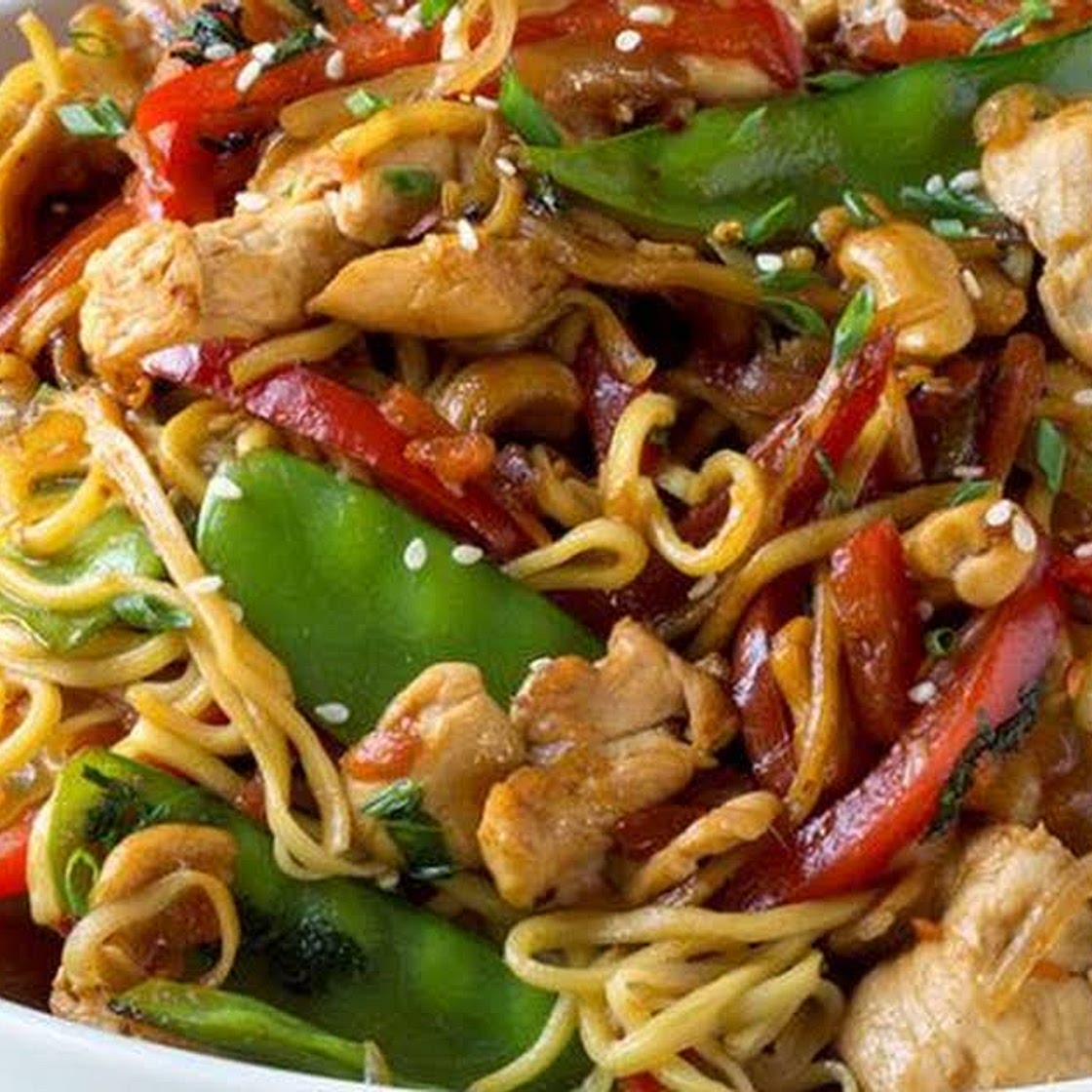 Chicken Stir-Fry with Noodles Recipe | Yummly