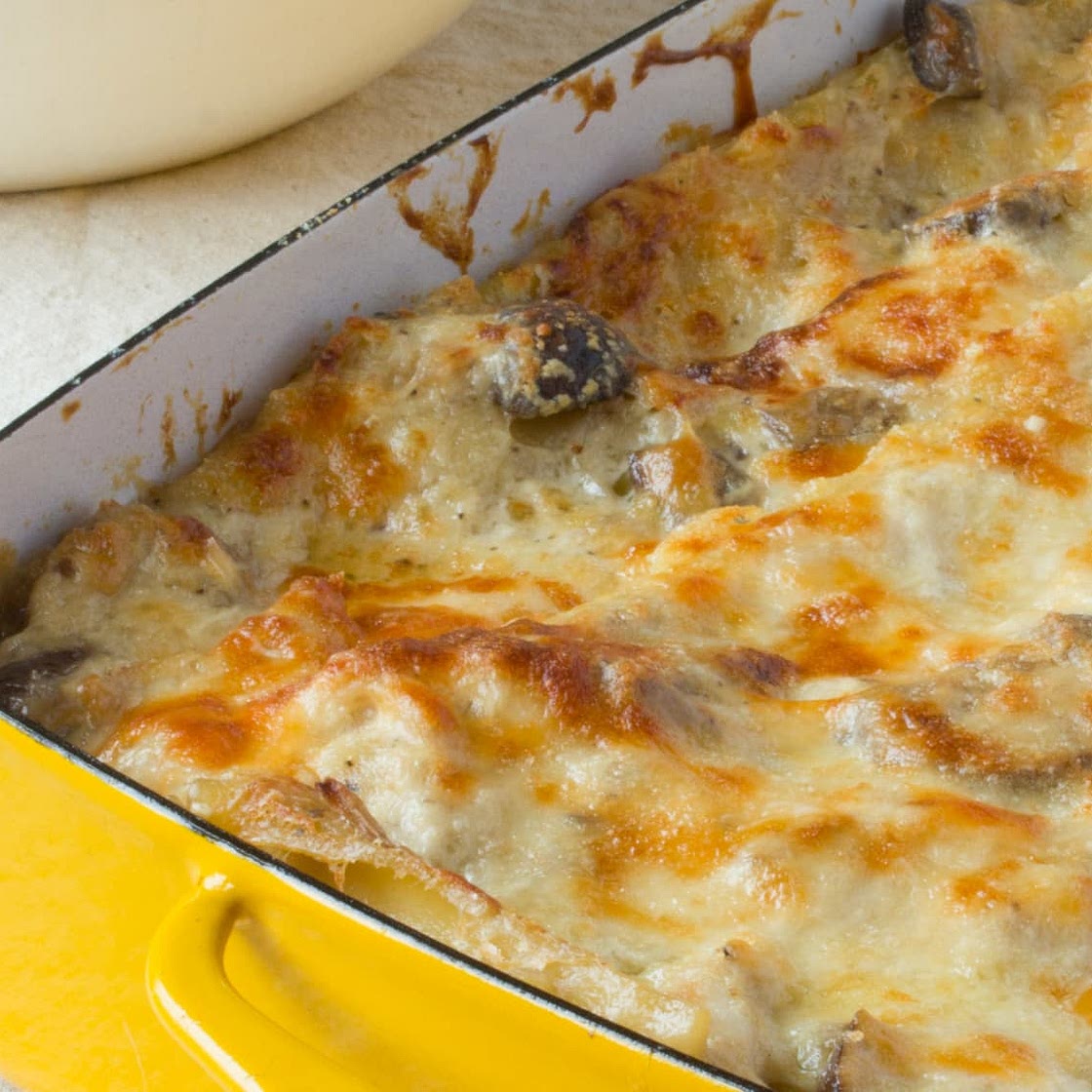 Cold Weather Recipe: Cheesy Chicken and Mushroom Lasagna