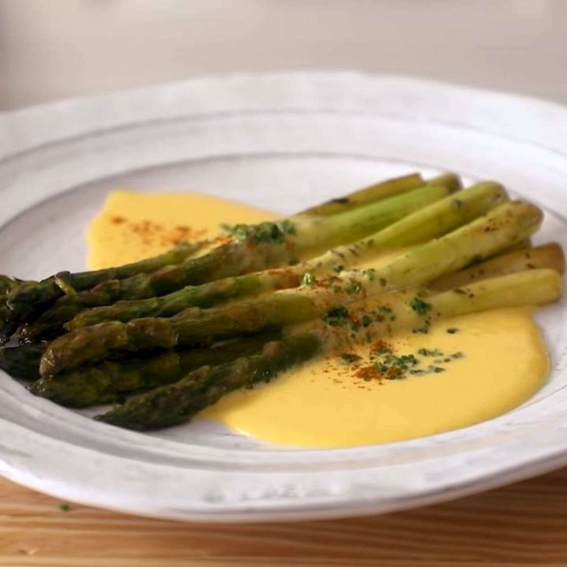 Roasted Asparagus with Hollandaise