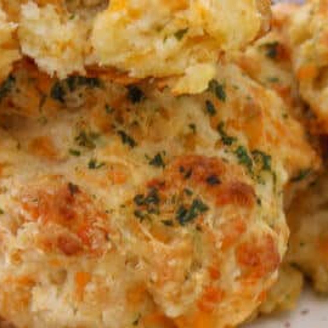 Copycat Red Lobster Cheddar Bay Biscuits