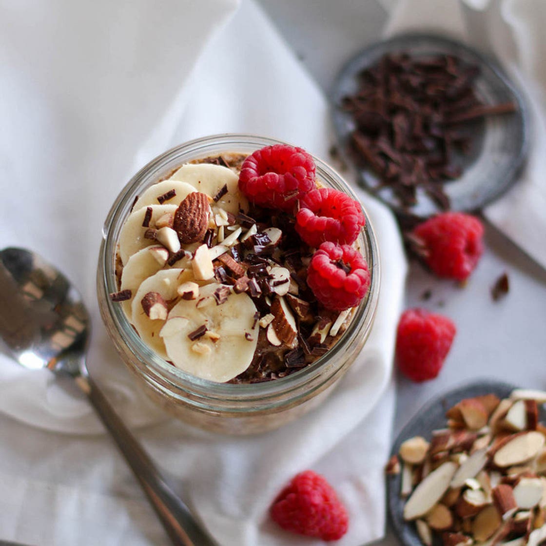 Almond Chocolate Overnight Oats