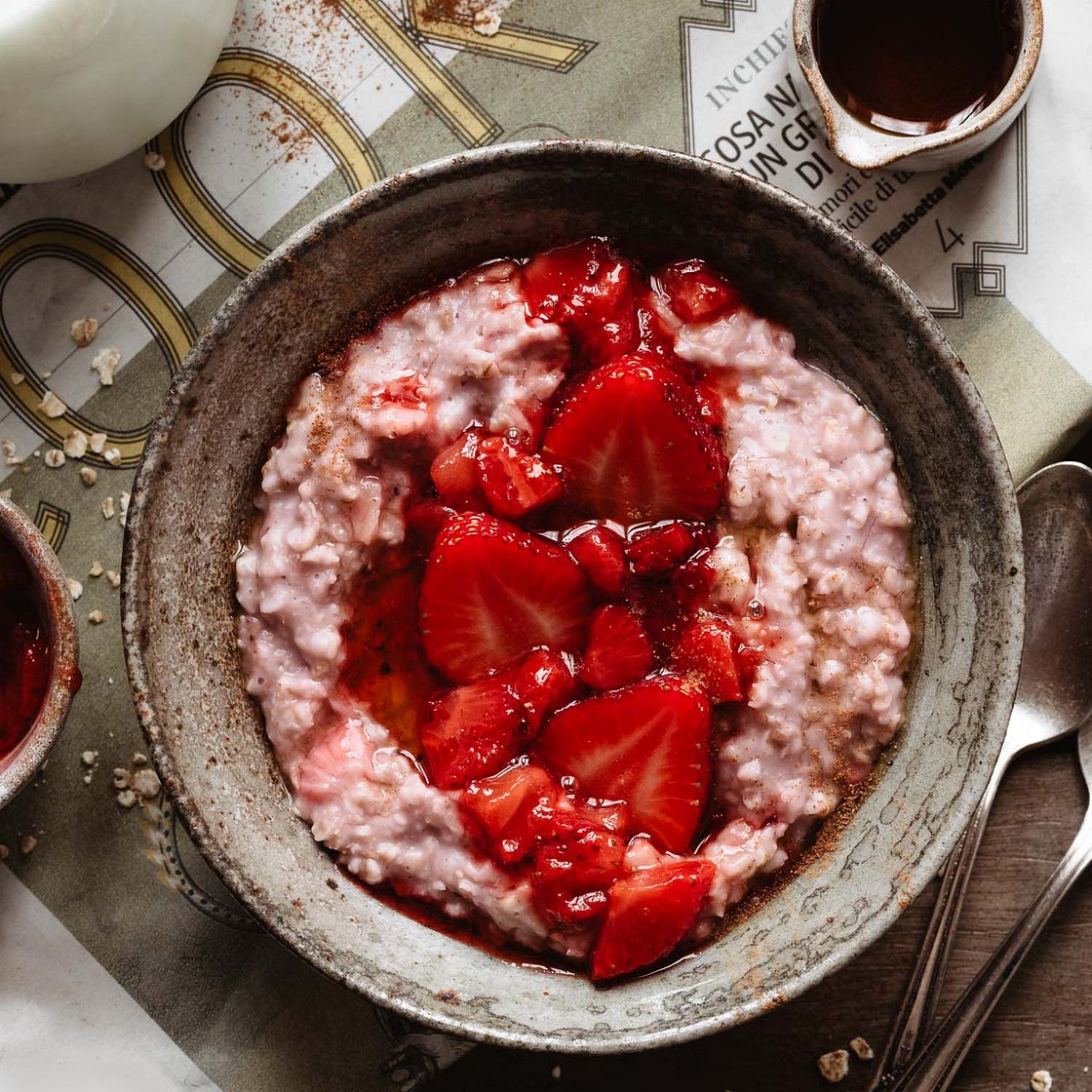 VANILLA STRAWBERRY OATMEAL