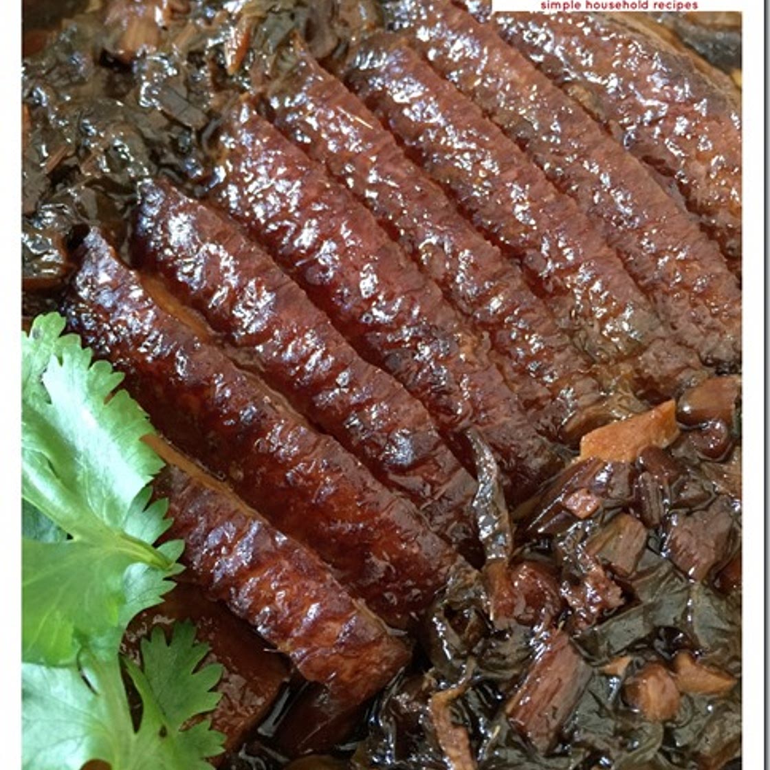 Hakka Mei Cai Stewed Pork Belly (客家梅菜扣肉） - Guai Shu Shu