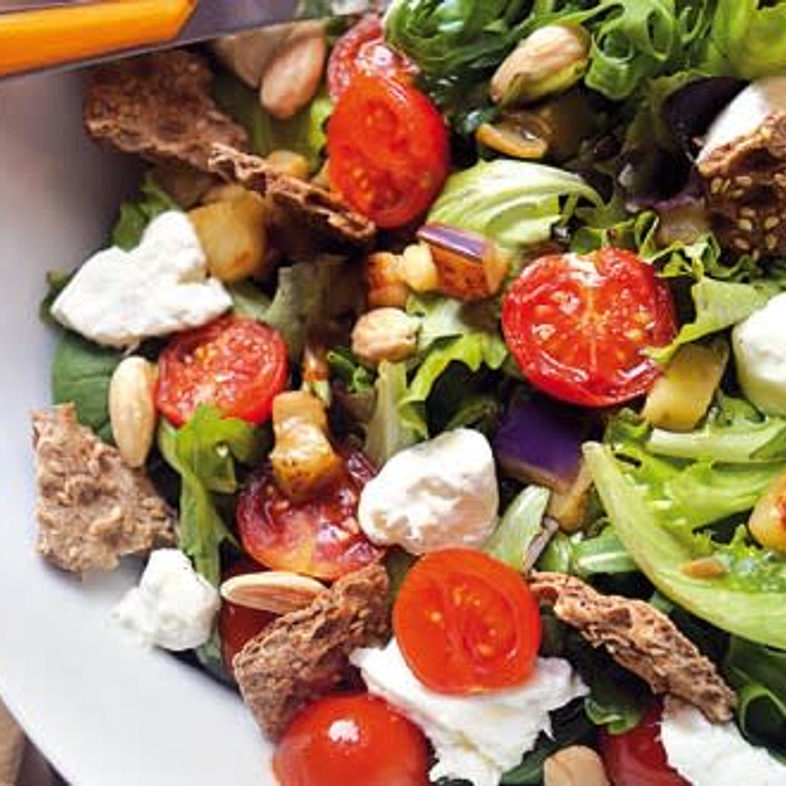 Insalatona con pollo