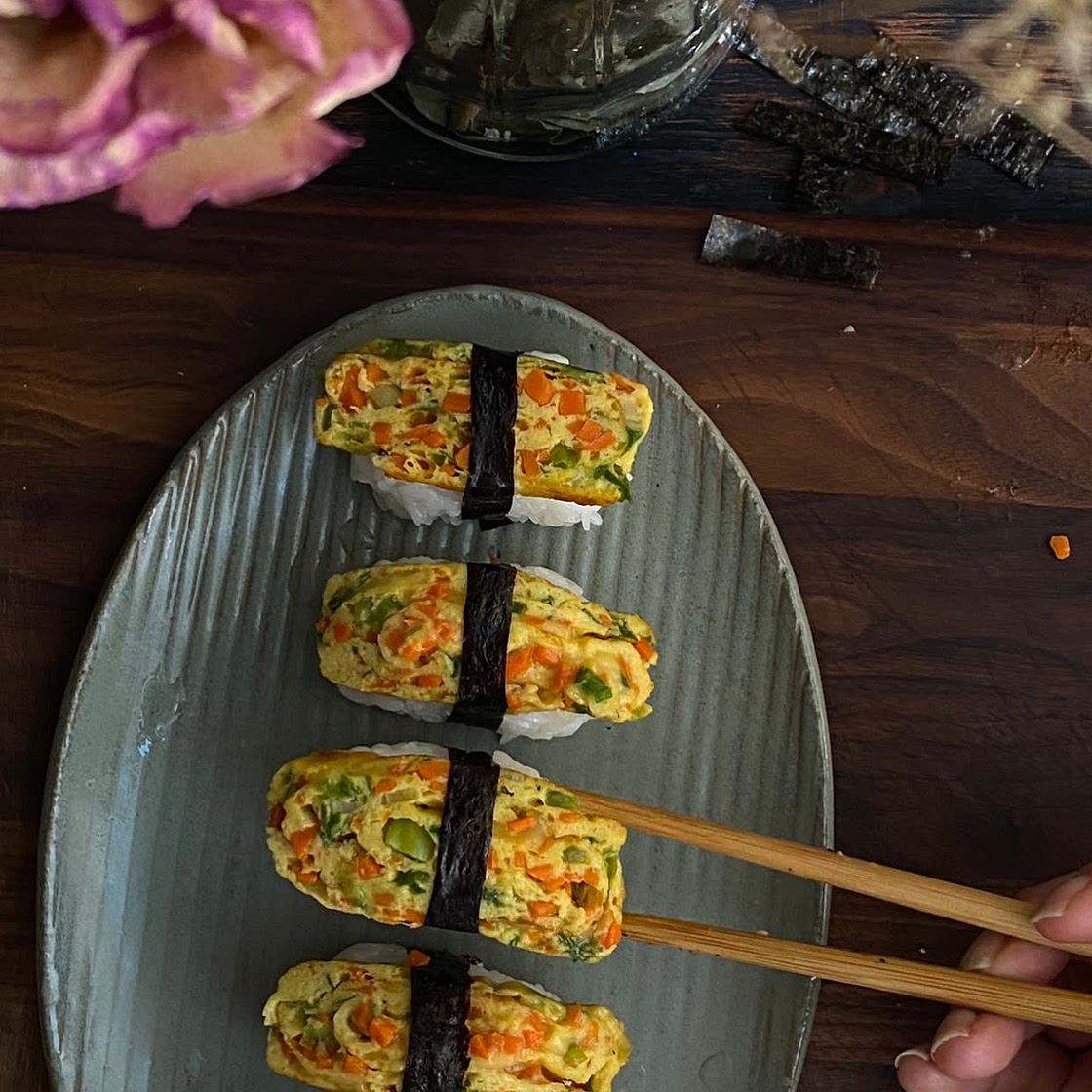EGG SUSHI