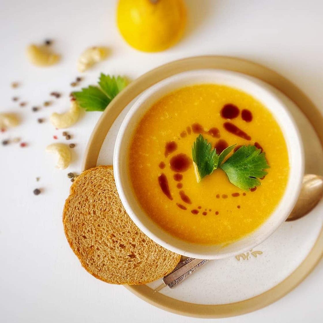 🇷🇴 Supă cremă de linte cu caju/ 🇬🇧 Creamy lentil soup with cashews