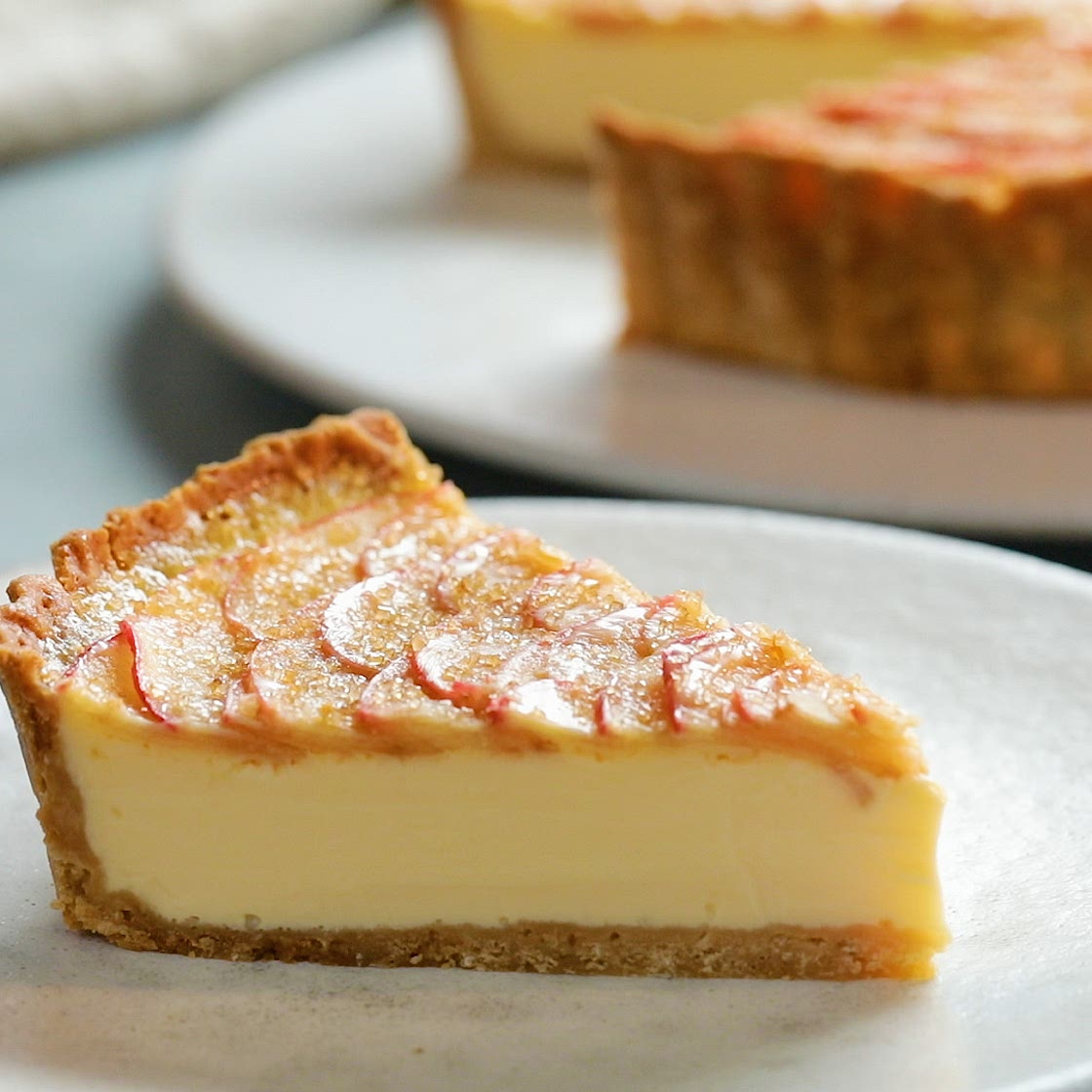 Apple Crumble and Custard Tart