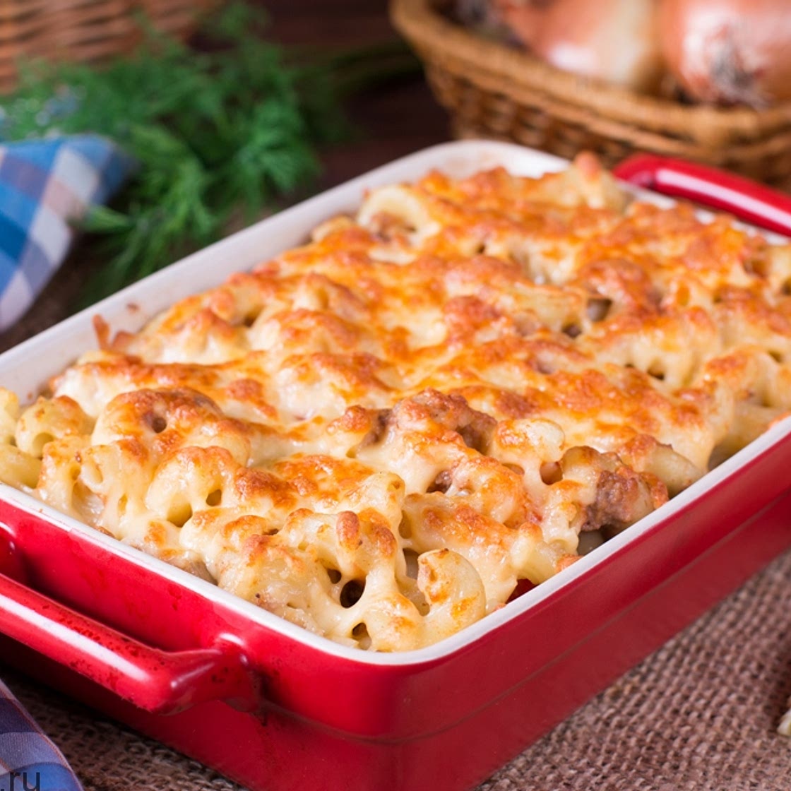 Макароны с паштетом и сыром в духовке