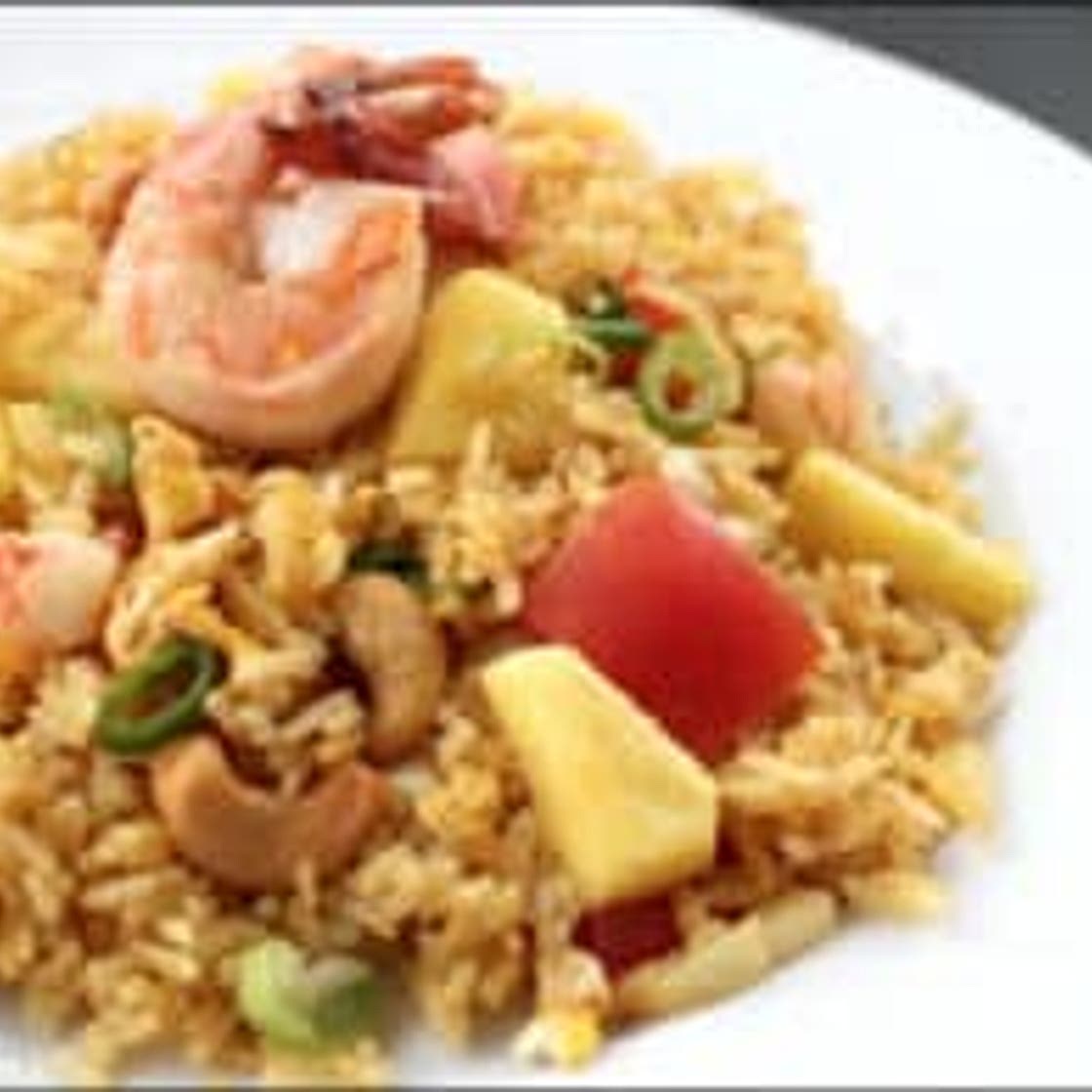 Pineapple Fried Rice ข้าวผัดสัปปะรด (kao pad sapparod)
