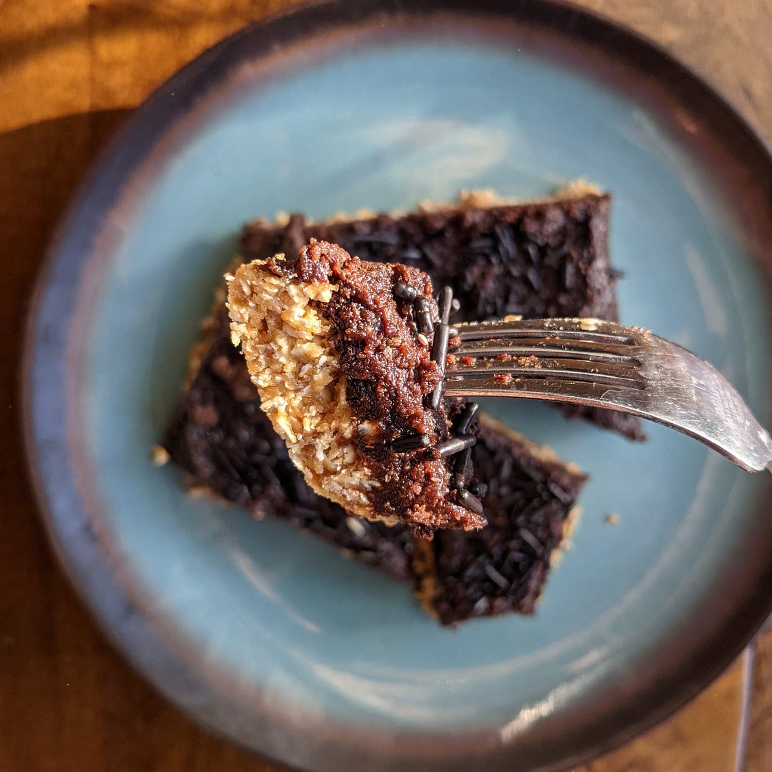 No-bake, healthy, chocolate "halva" bars I can't stop eating