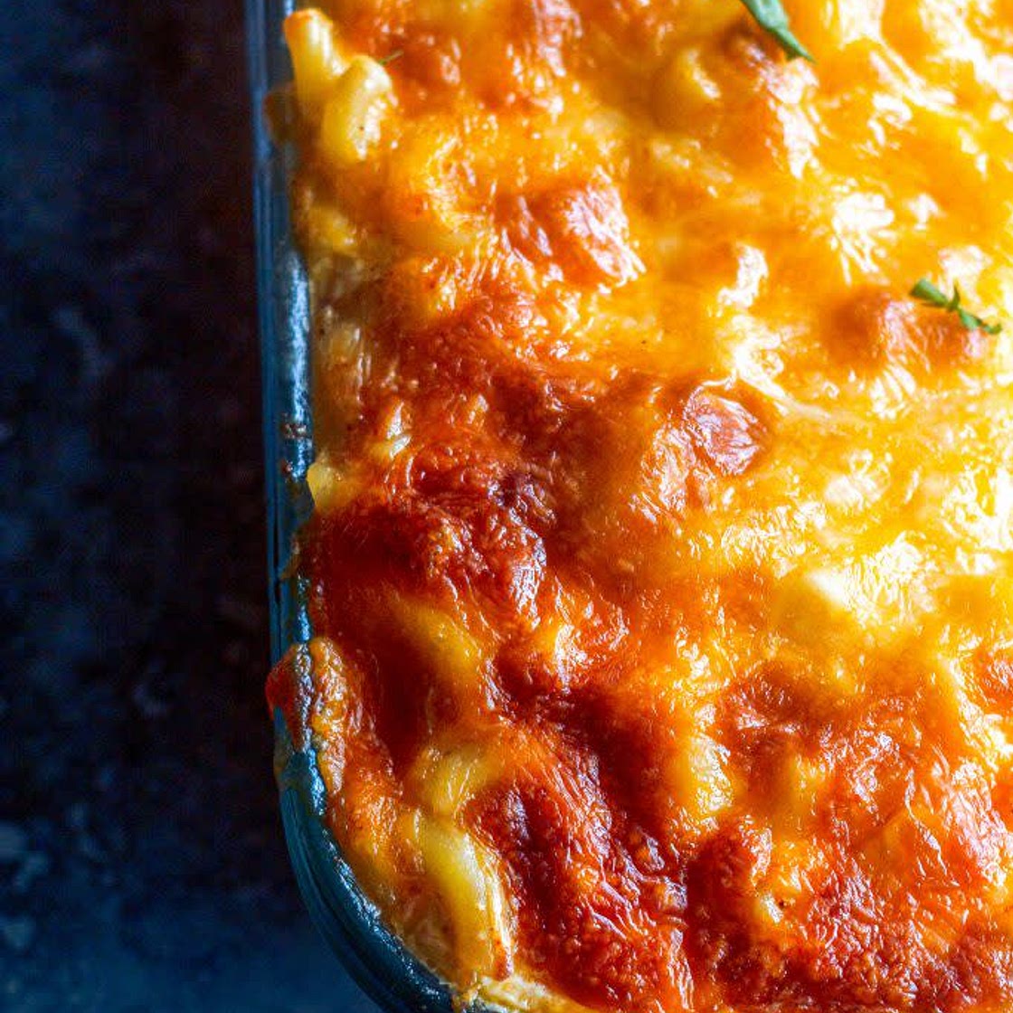 AUNTIE'S FAMOUS BAKED MAC N' CHEESE