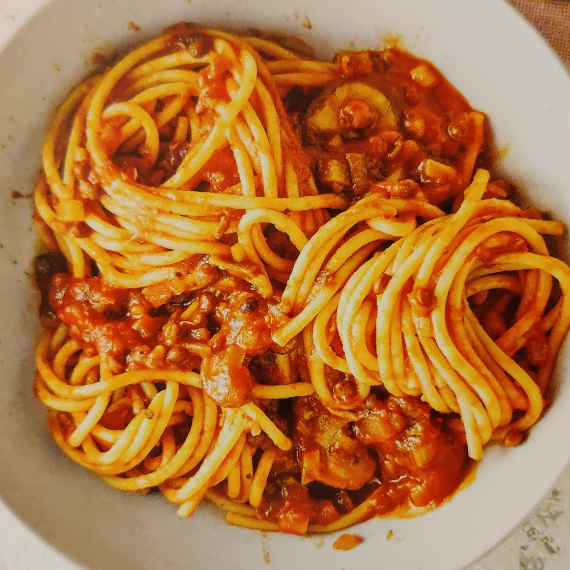 VEGGIE SPAGHETTI BOLOGNESE