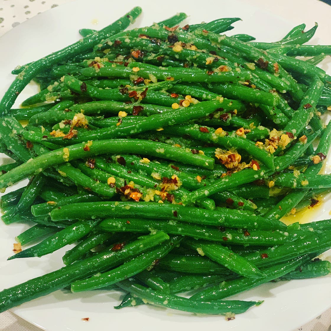 Garlicky Green beans 