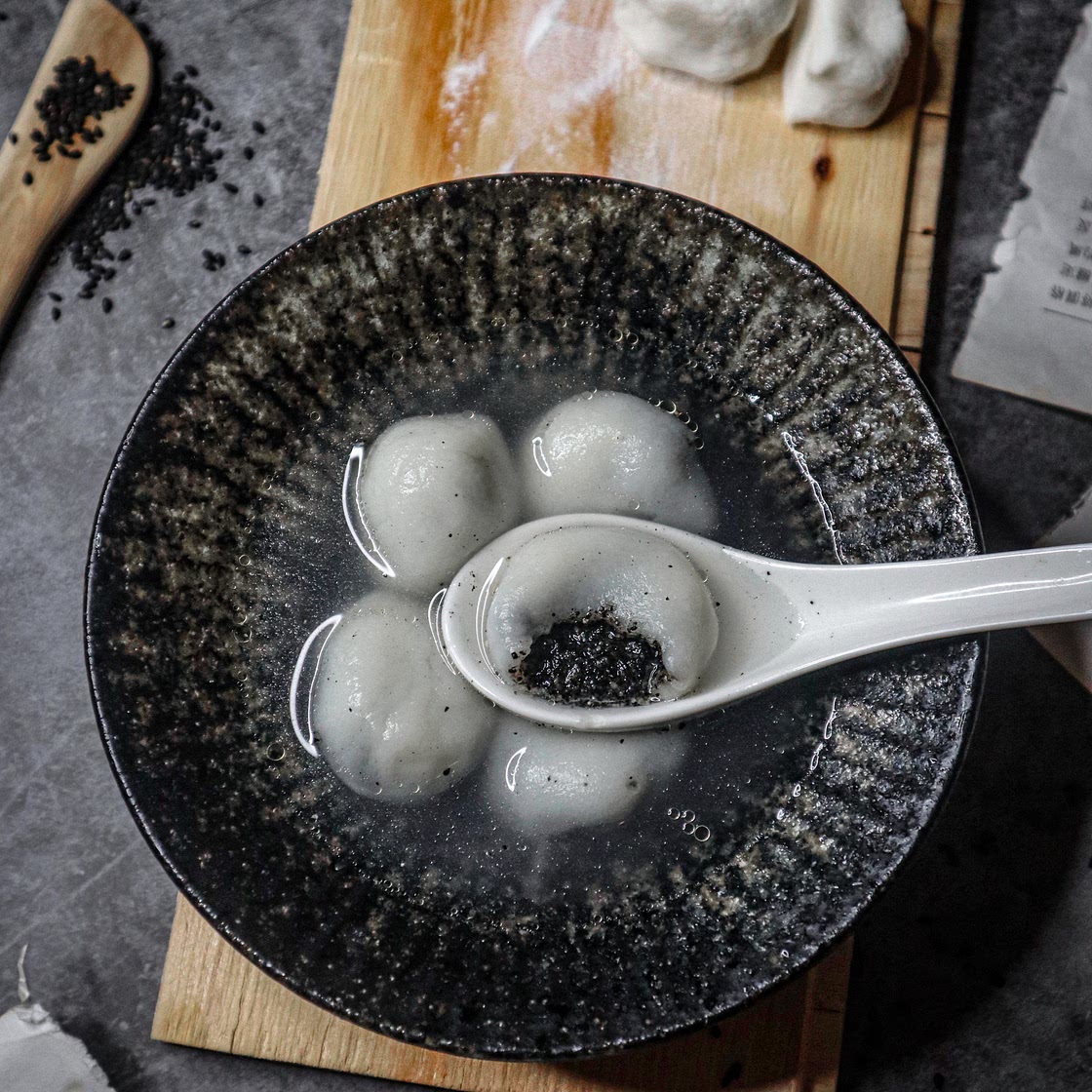 Vegan Black Sesame Tang Yuan (湯圓)