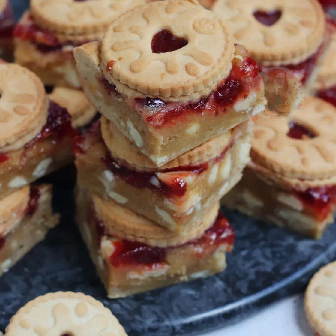 Jammie Dodger Blondies!