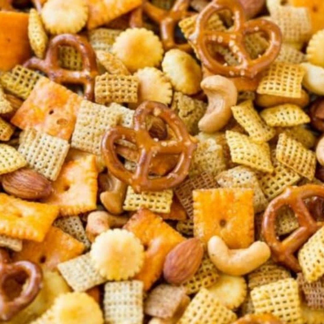 Cheesy chex mix