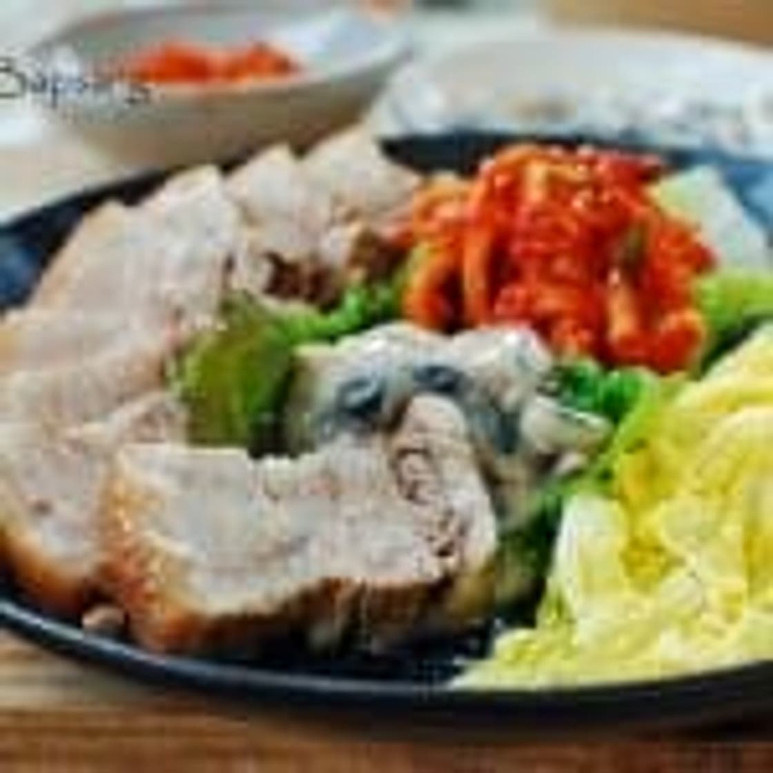 Bossam (Boiled Pork Wraps)