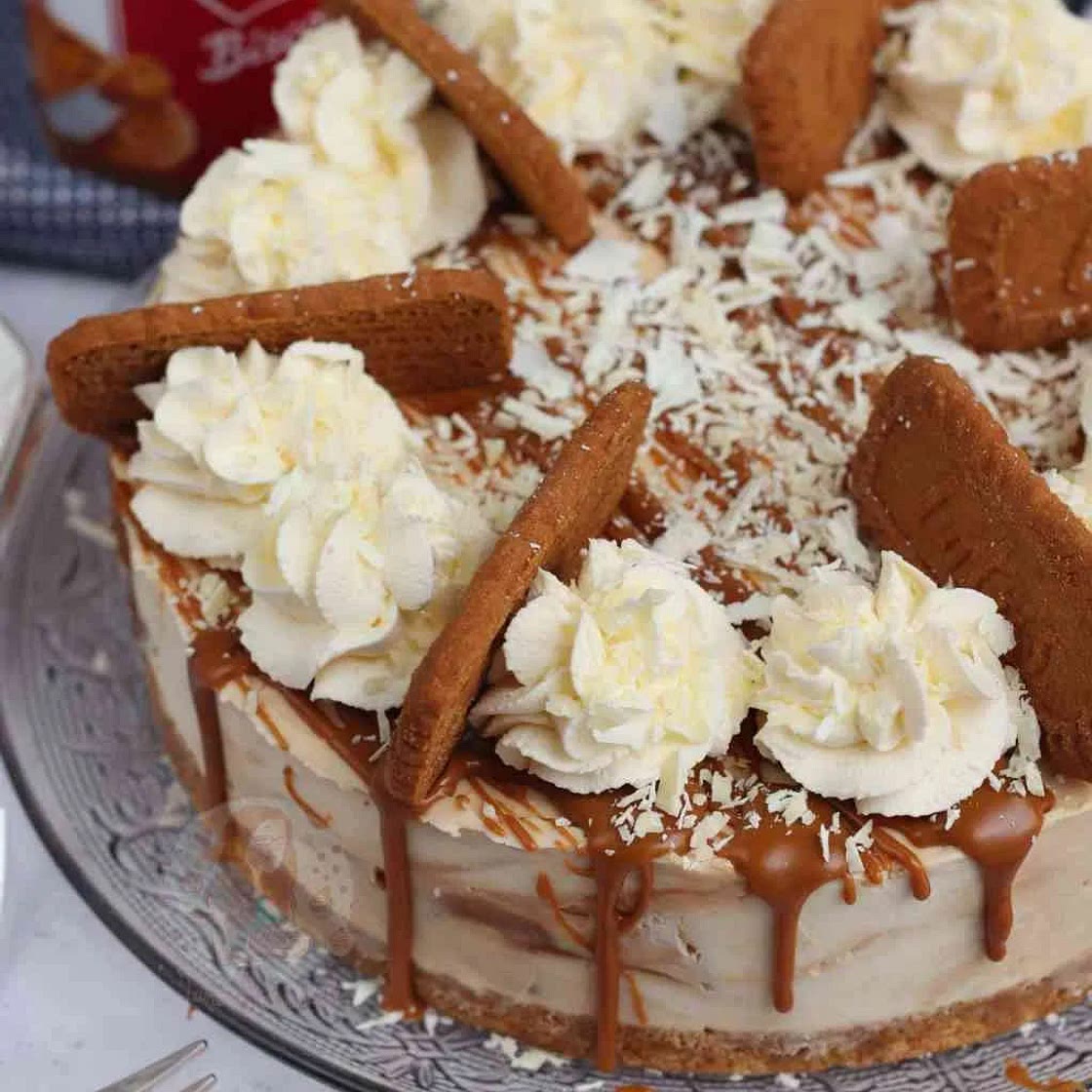 White Chocolate Biscoff Swirl Cheesecake!