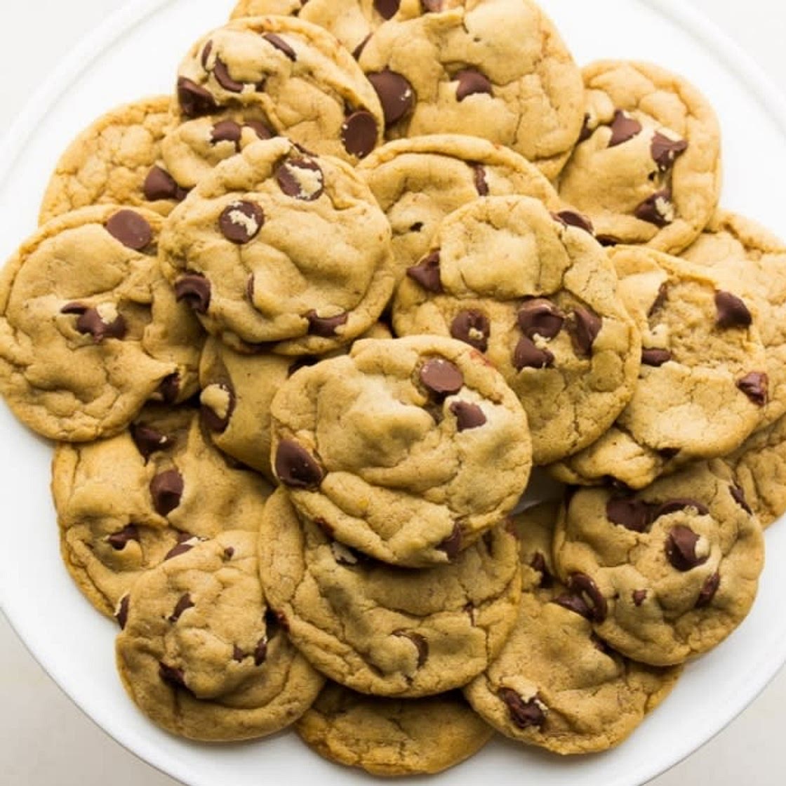 Perfect Vegan Chocolate Chip Cookies - Nora Cooks