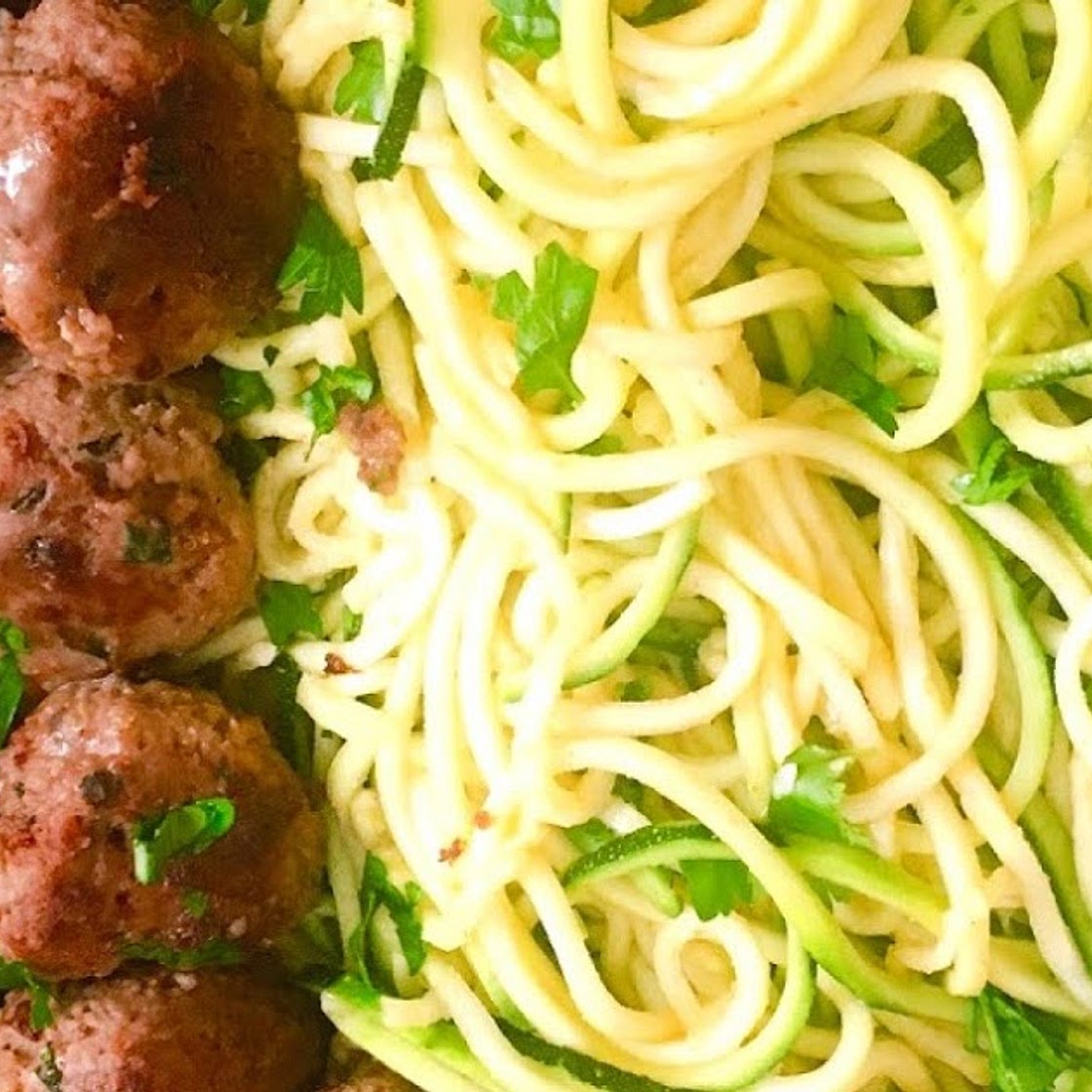 Zoodles and meatballs 