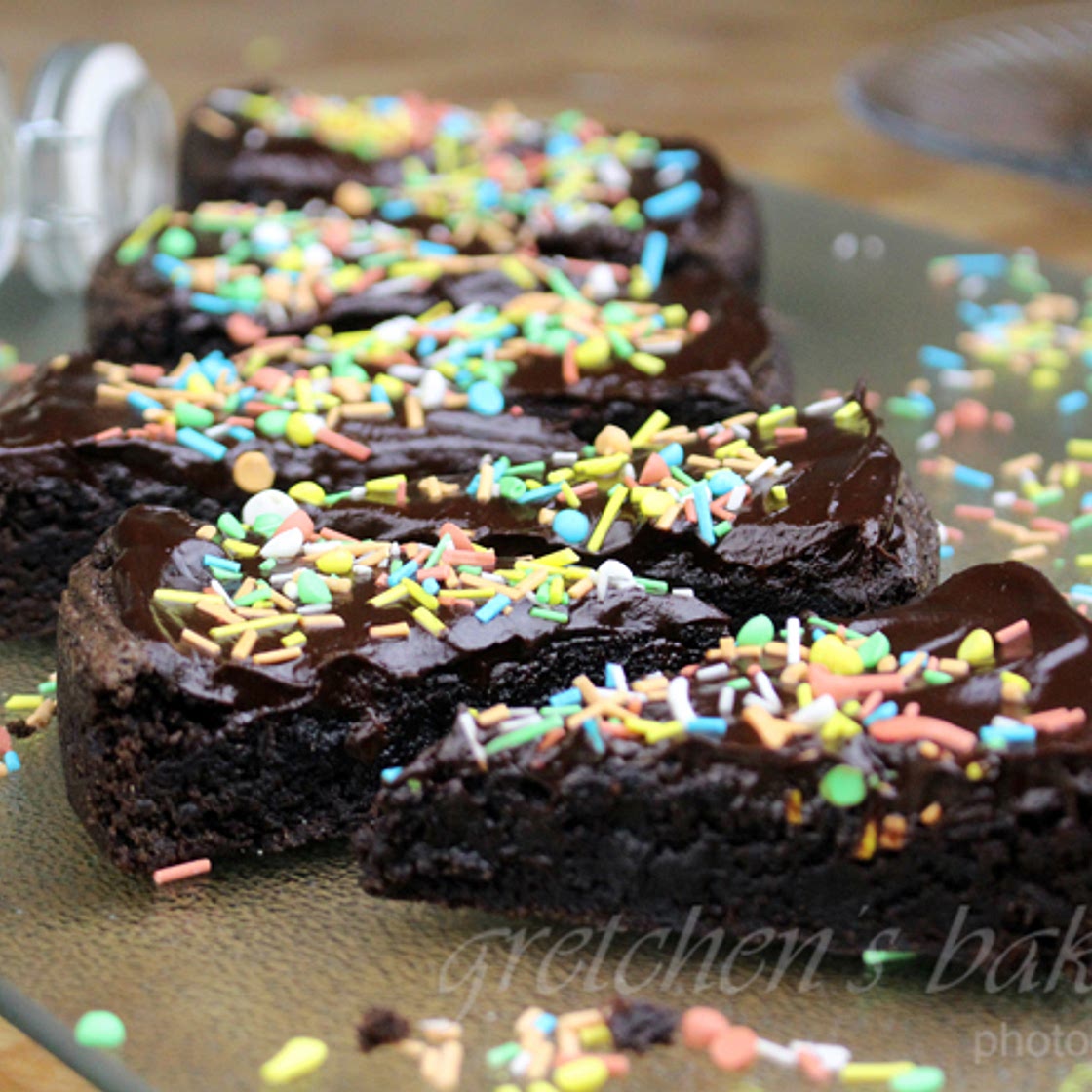 How to Replace the Eggs in a Box Brownie Mix