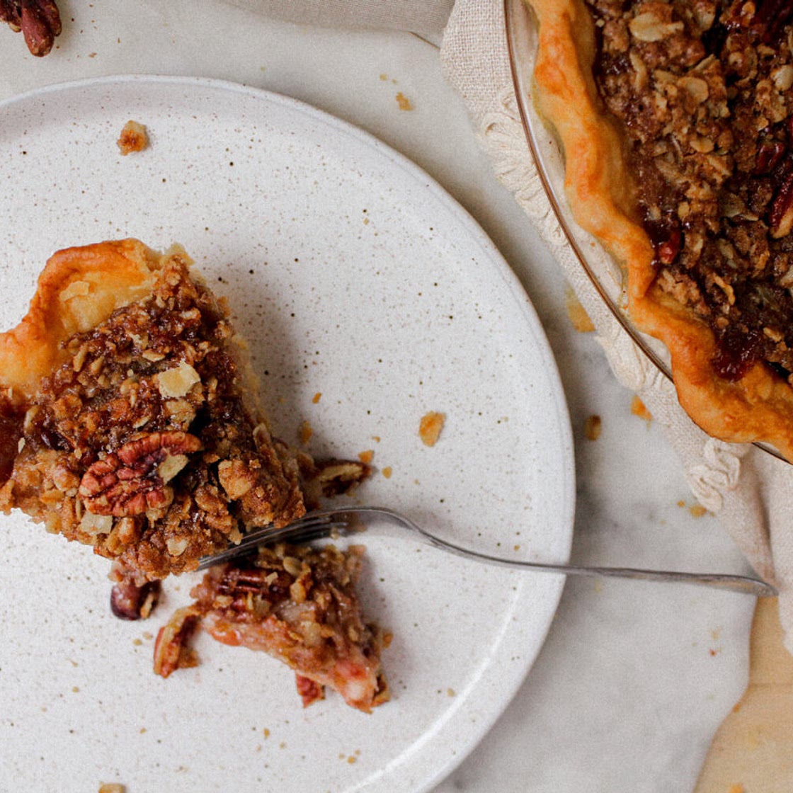 Apple-Pear Crumble Oat Pie
