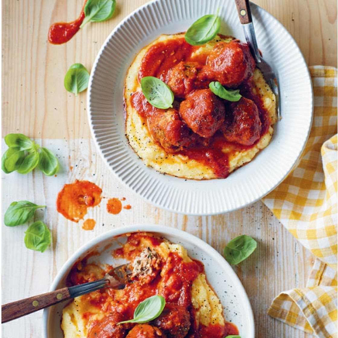 RICOTTA ZUCCHINI MEATBALLS IN TOMATO SAUCE