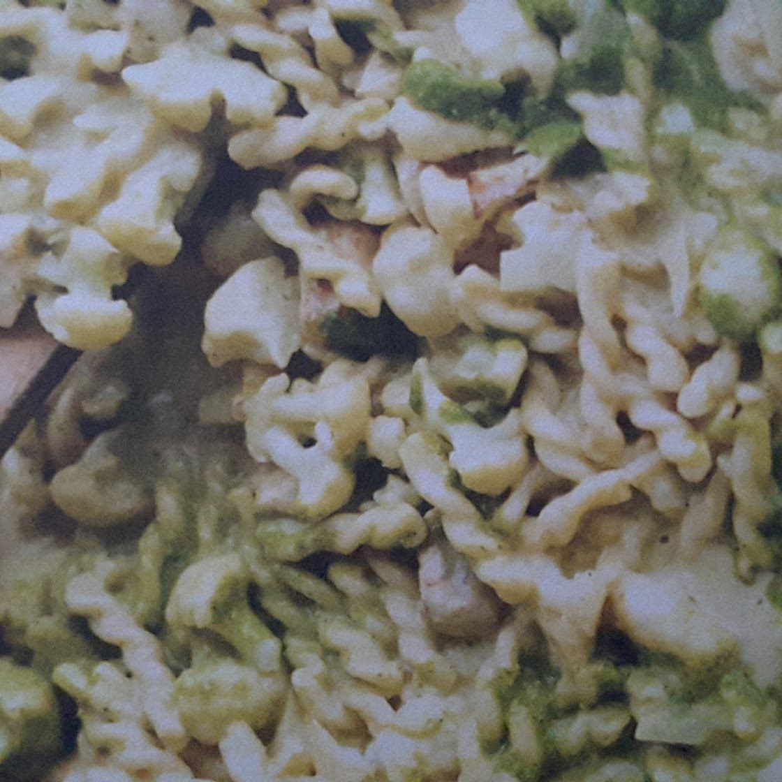 Pâtes au Chou-fleur, au Pesto, au Fromage de Chèvre et au Poulet