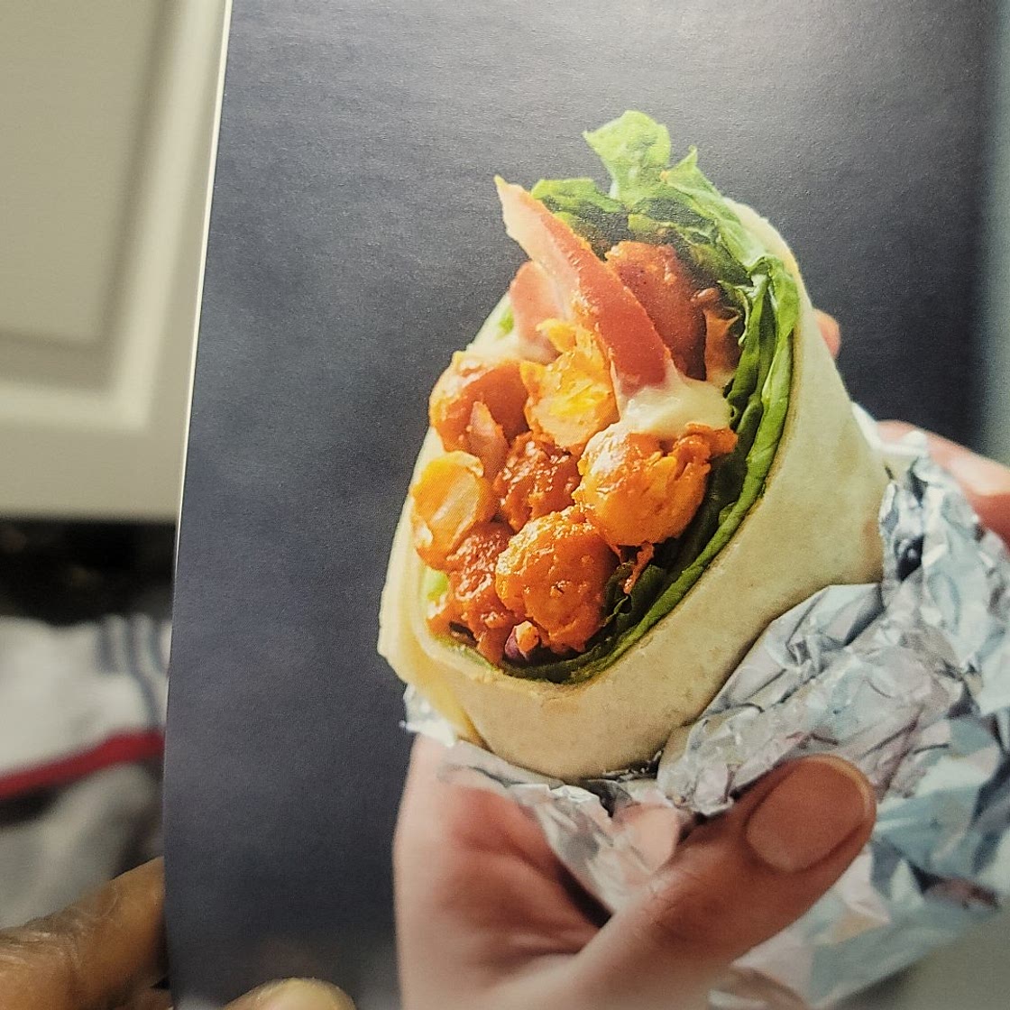 BUFFALO CHICKPEA WRAPS