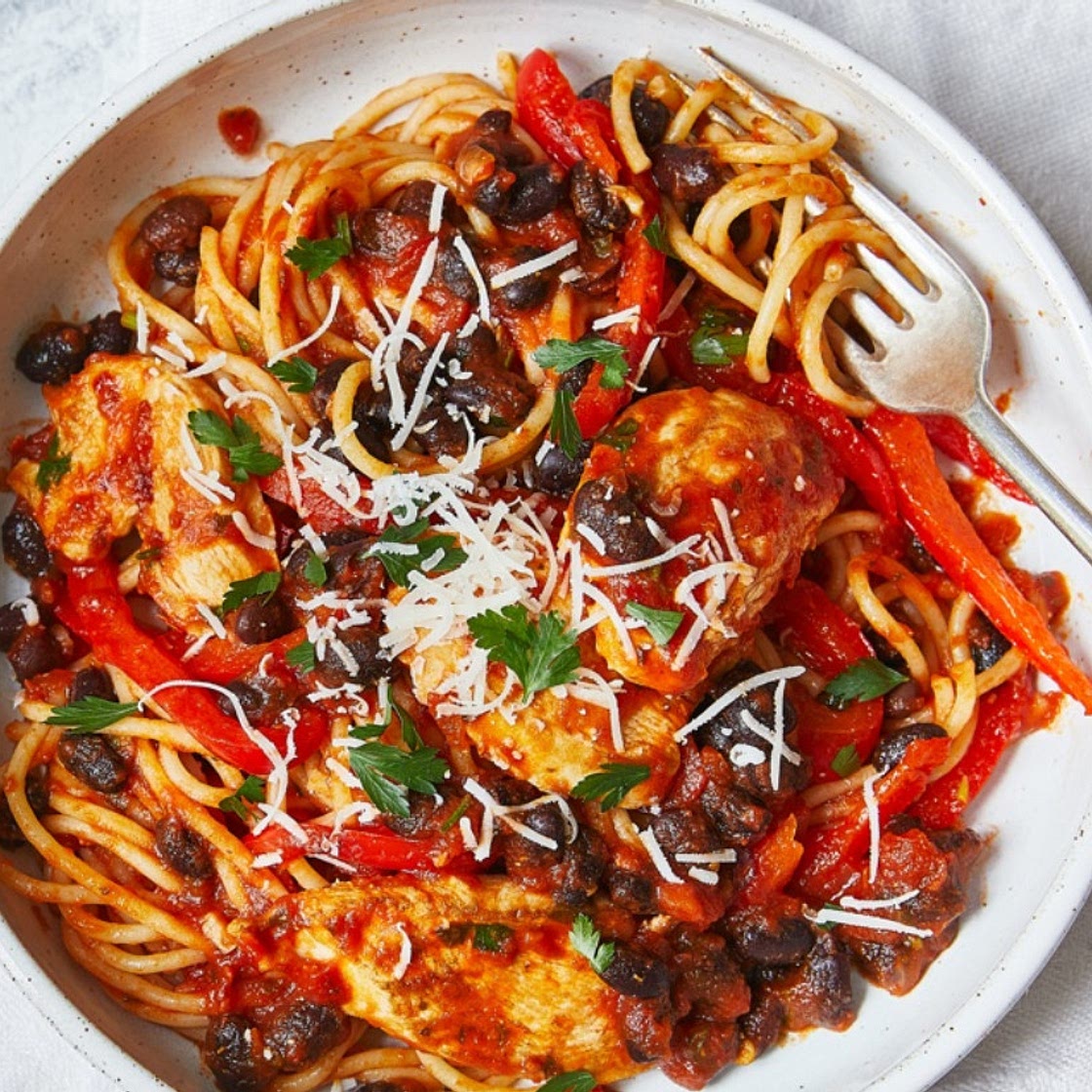 Spaghetti with Halloumi, Black Beans and Spicy Tomato Sauce