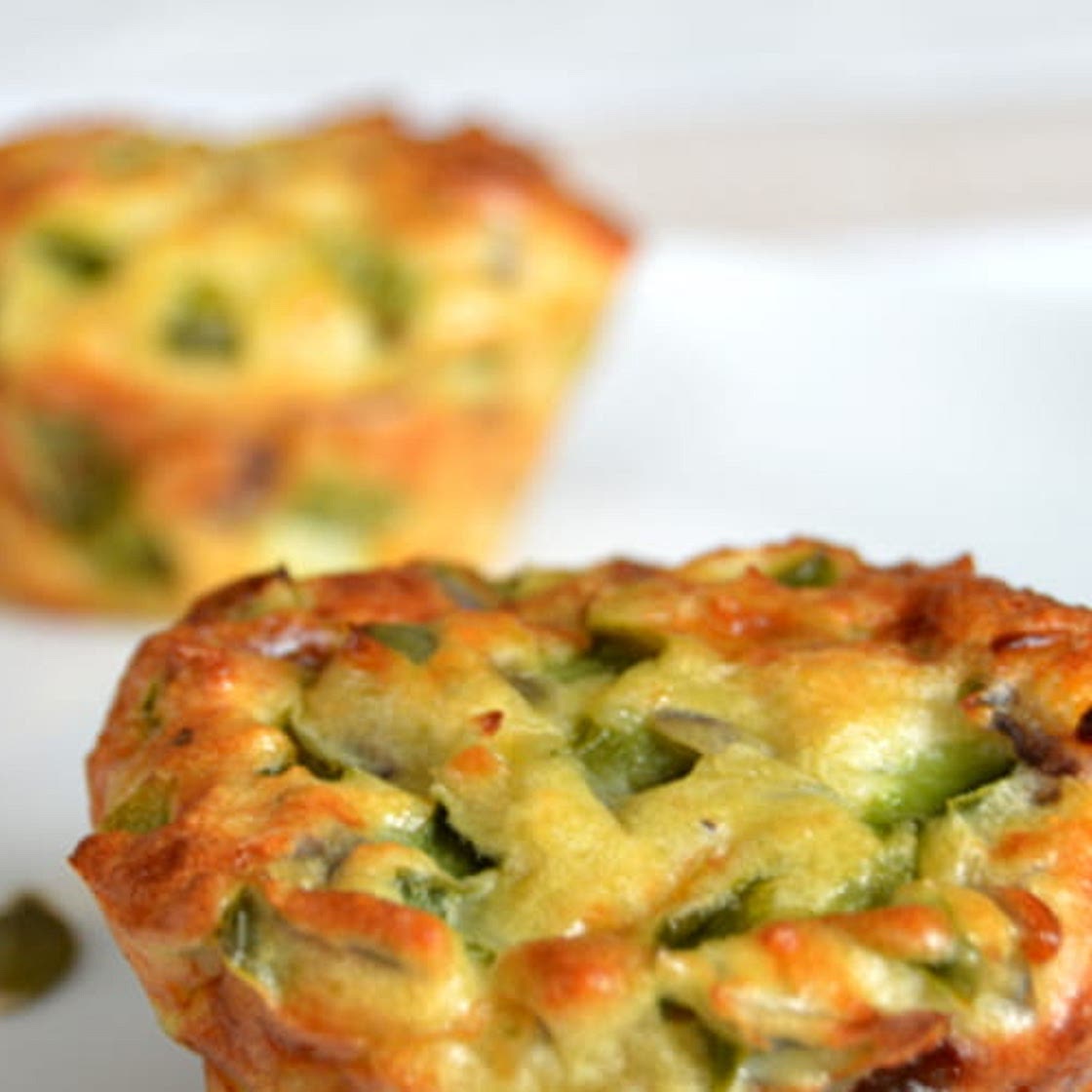 Brunch muffins aux oeufs et poivrons verts