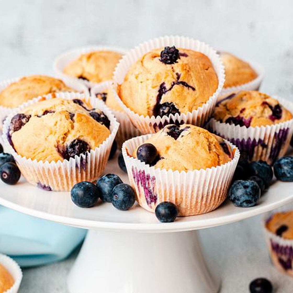 Classic Blueberry Muffins (Blaubeer-Muffins)