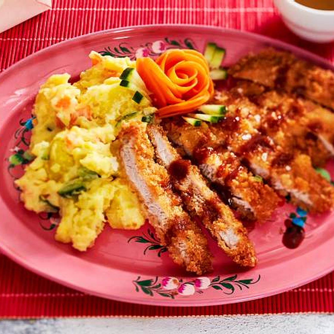 Tonkatsu mit Kartoffelsalat „Big in Japan“