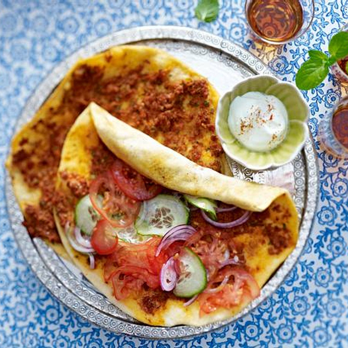 Lahmacun (Türkische Pizza)