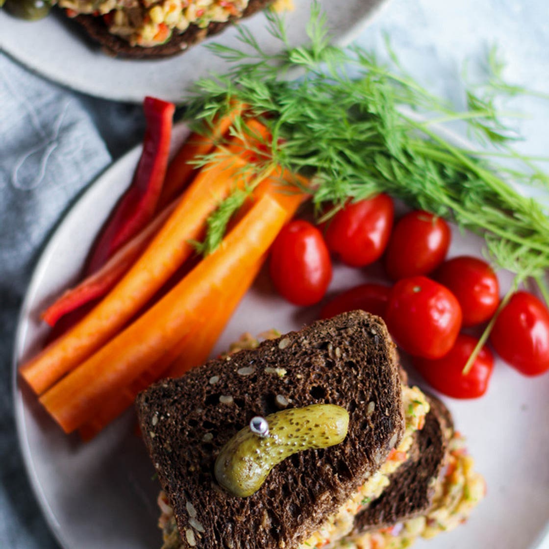 Mashed Chickpea & Dill Sandwich