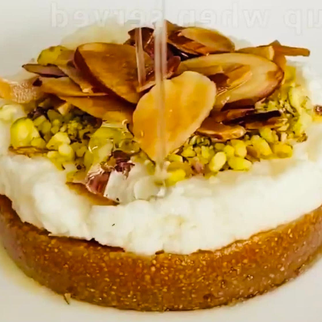 Madlouka Bil Ashta (مدلوقة بالقشطة)