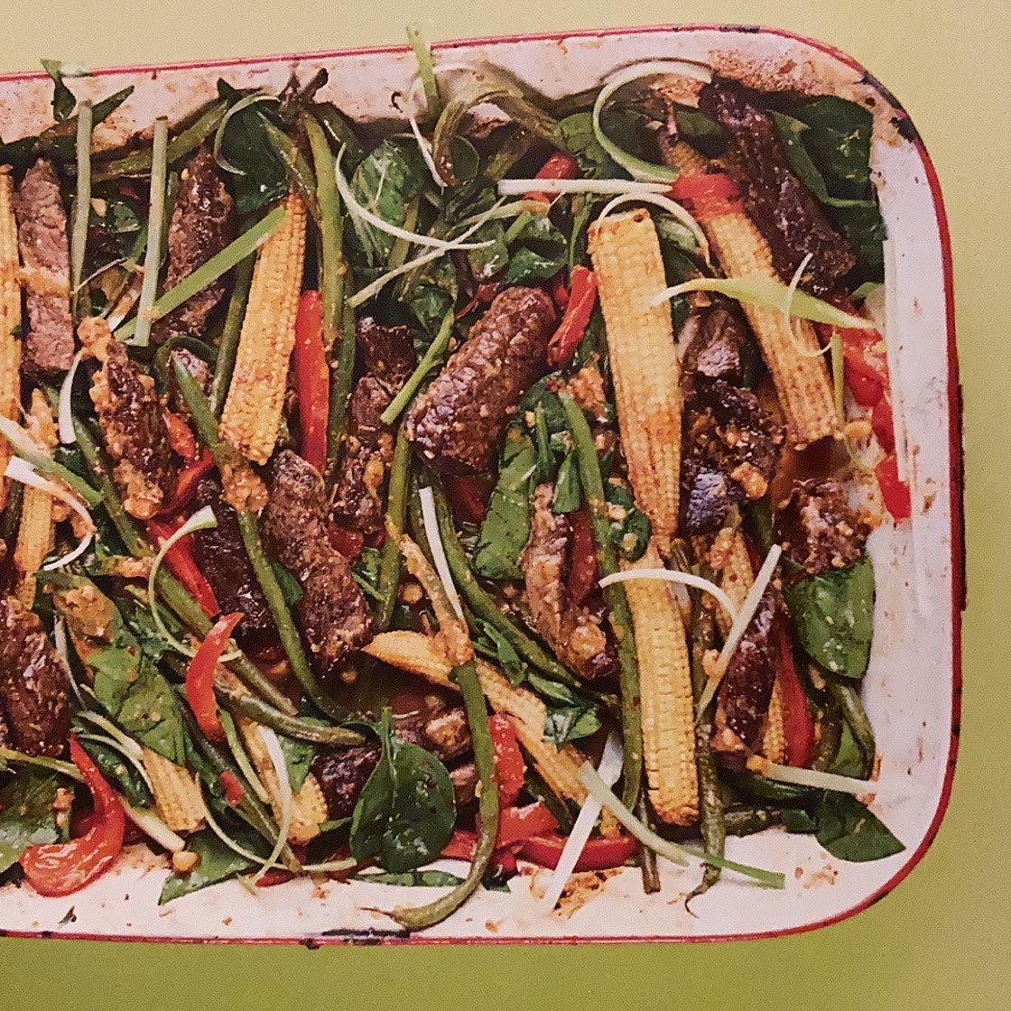 CHILLI PEANUT BEEF WITH RED PEPPERS, SWEETCORN & SPRING ONIONS